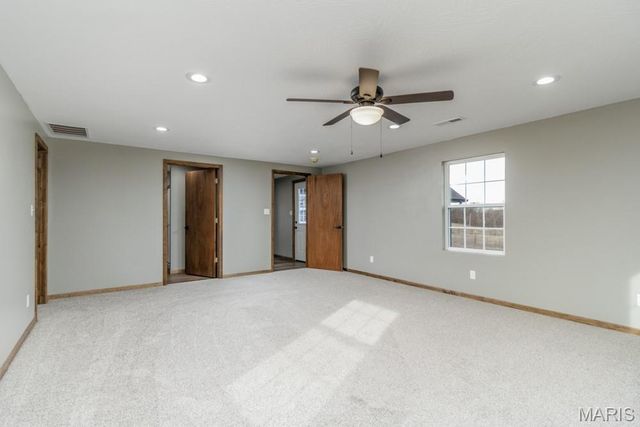 24110 Evanston Road, Lebanon, MO 65536