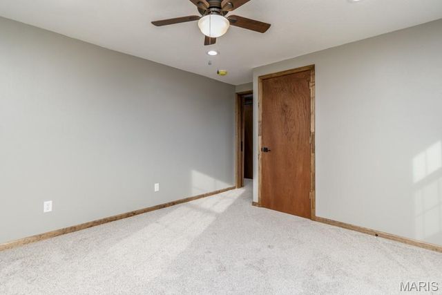 24110 Evanston Road, Lebanon, MO 65536