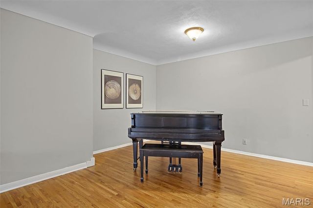 11546 Conway Road, St Louis, MO 63131