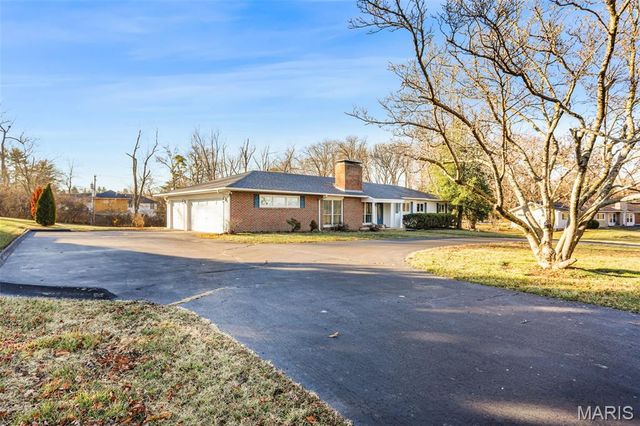 11546 Conway Road, St Louis, MO 63131