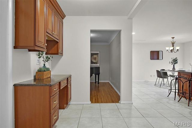 11546 Conway Road, St Louis, MO 63131