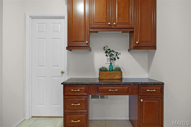 11546 Conway Road, St Louis, MO 63131