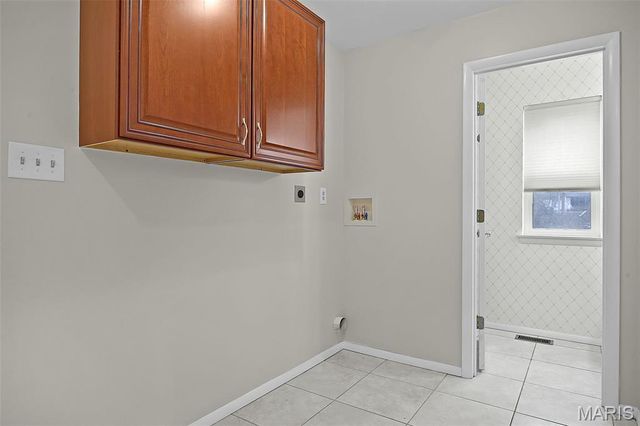 11546 Conway Road, St Louis, MO 63131