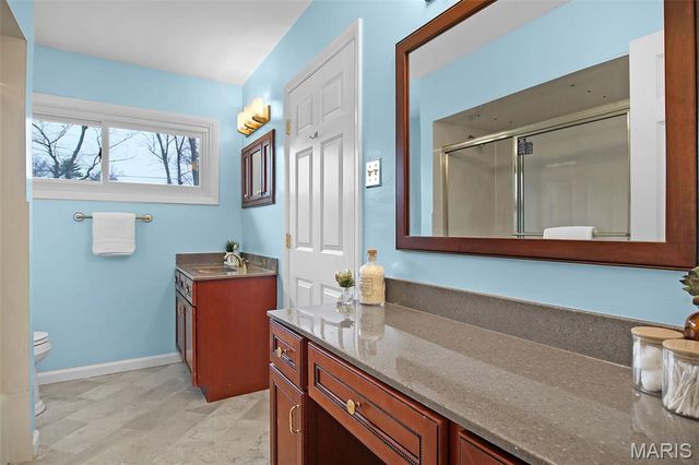 11546 Conway Road, St Louis, MO 63131