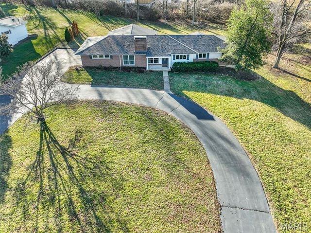 11546 Conway Road, St Louis, MO 63131