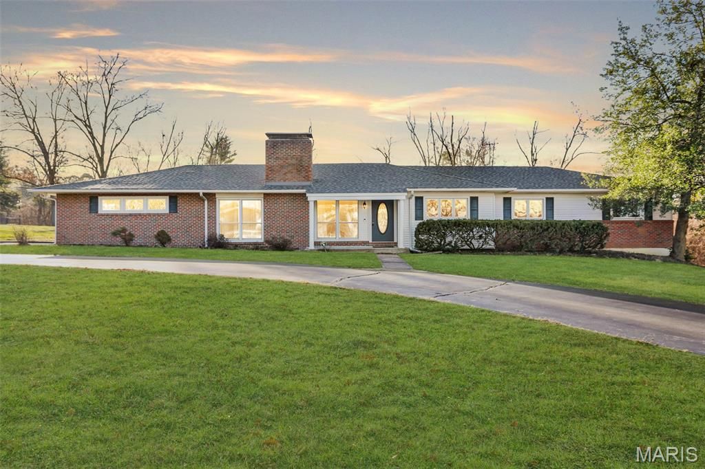 11546 Conway Road, St Louis, MO 63131