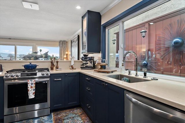 444 Fathom Drive, San Mateo, CA 94404