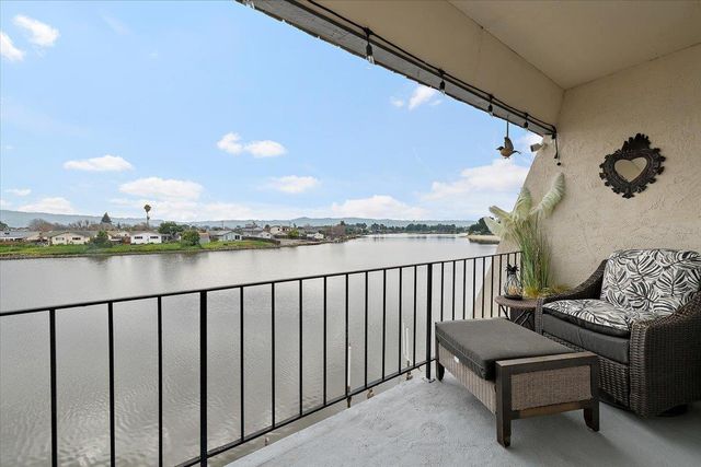 444 Fathom Drive, San Mateo, CA 94404