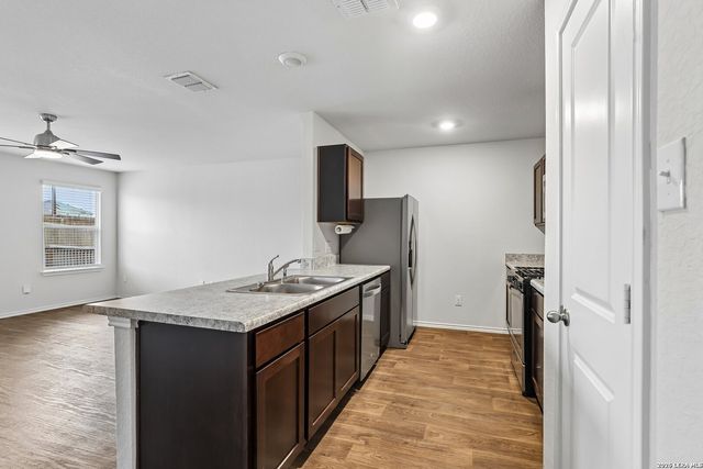 5818 KENDALL PR, San Antonio, TX 78244