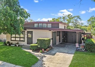 3216 Emerald Avenue, Steger, IL 60475