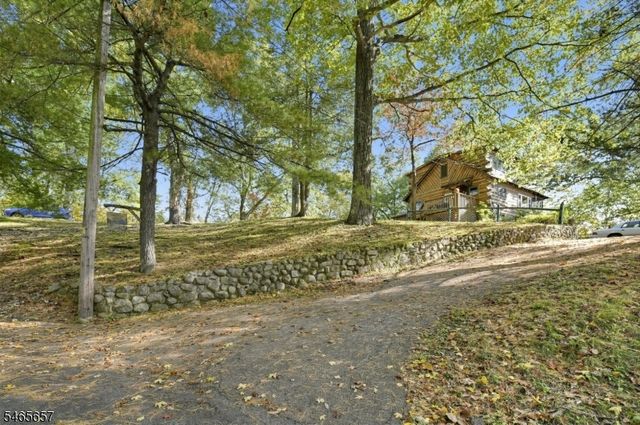 16 Glendale Rd, West Milford Twp., NJ 07421