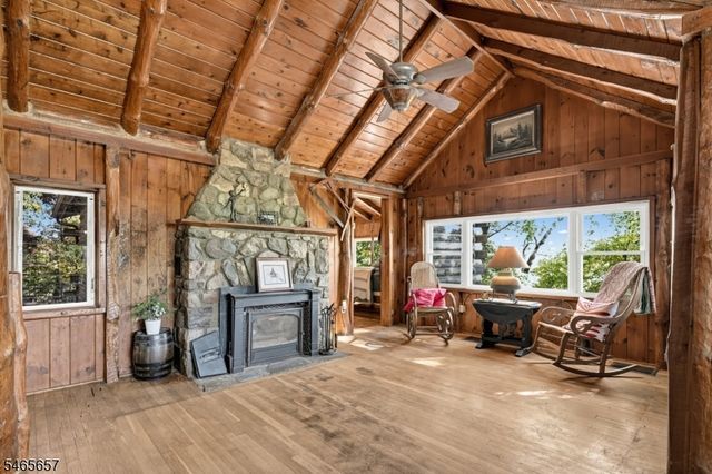 16 Glendale Rd, West Milford Twp., NJ 07421