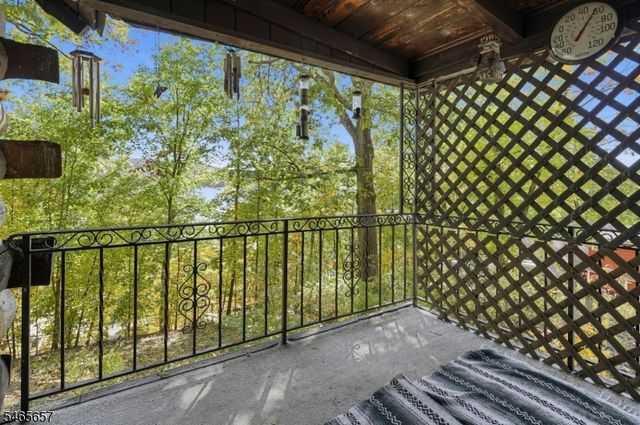 16 Glendale Rd, West Milford Twp., NJ 07421