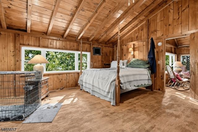16 Glendale Rd, West Milford Twp., NJ 07421