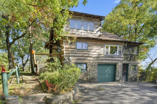 16 Glendale Rd, West Milford Twp., NJ 07421