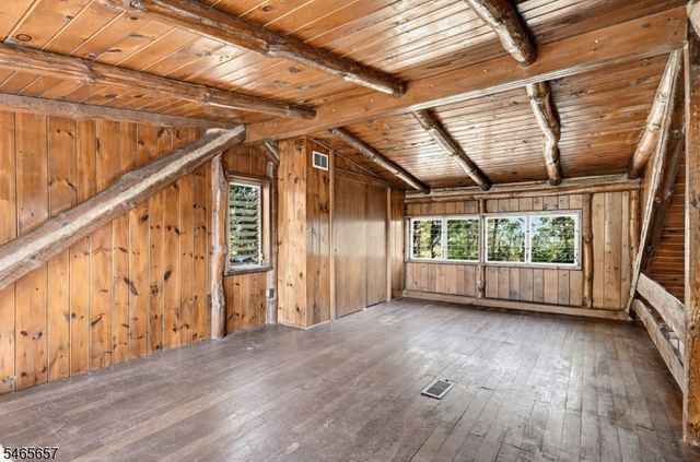 16 Glendale Rd, West Milford Twp., NJ 07421