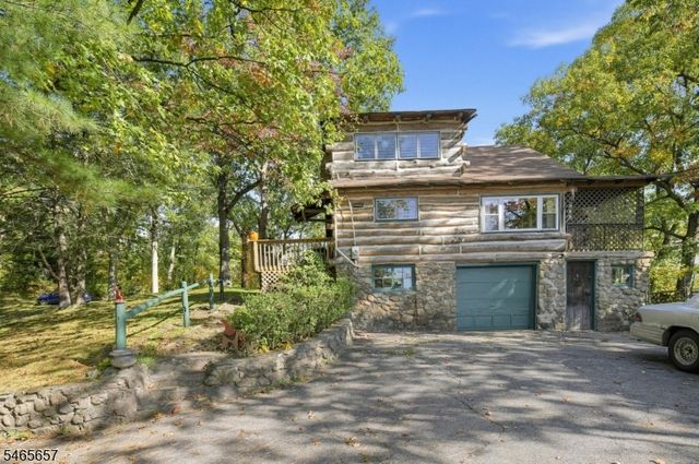 16 Glendale Rd, West Milford Twp., NJ 07421