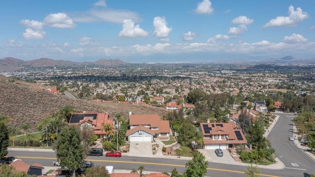 16668 Lake Knoll, Riverside, CA 92503