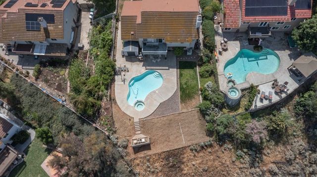 16668 Lake Knoll, Riverside, CA 92503