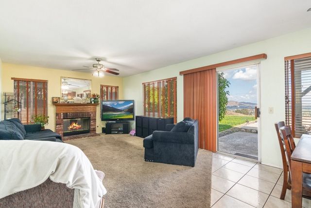 16668 Lake Knoll, Riverside, CA 92503