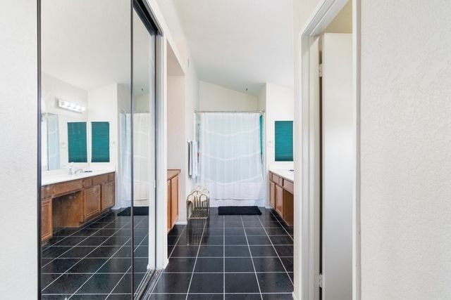 16668 Lake Knoll, Riverside, CA 92503