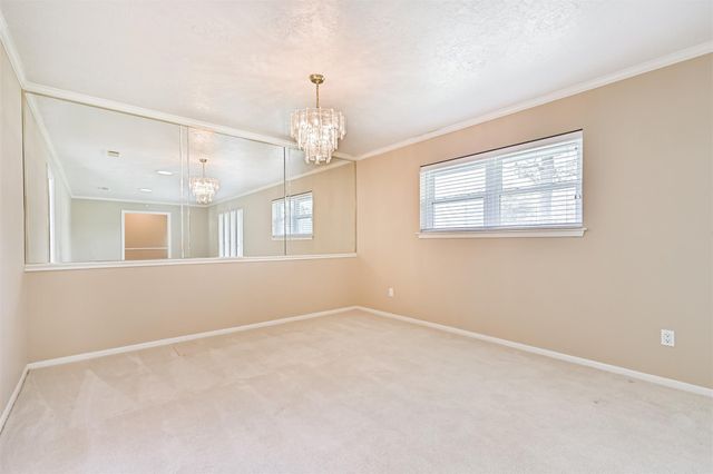 803 Greenbriar Avenue, Friendswood, TX 77546