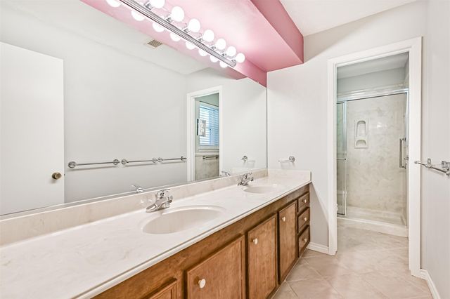 803 Greenbriar Avenue, Friendswood, TX 77546