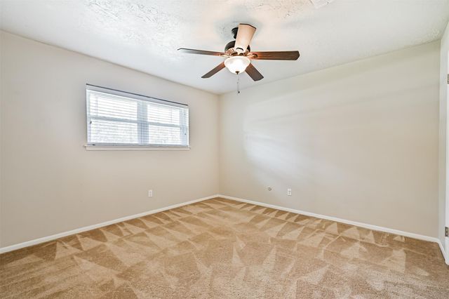 803 Greenbriar Avenue, Friendswood, TX 77546