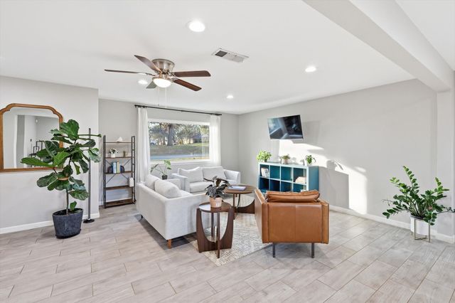 904 Scott Drive, Hurst, TX 76053