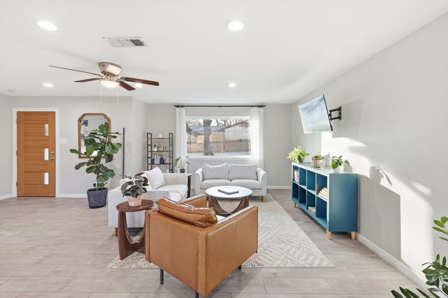 904 Scott Drive, Hurst, TX 76053