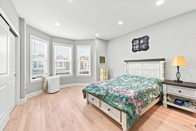 40 E SLOCUM ST, Philadelphia, PA 19119