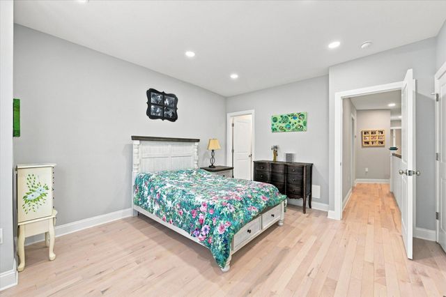 40 E SLOCUM ST, Philadelphia, PA 19119