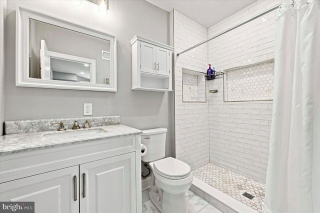 40 E SLOCUM ST, Philadelphia, PA 19119