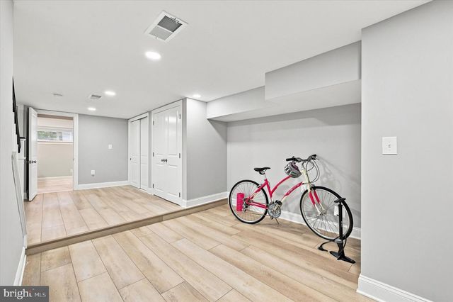 40 E SLOCUM ST, Philadelphia, PA 19119