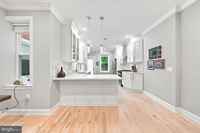 40 E SLOCUM ST, Philadelphia, PA 19119