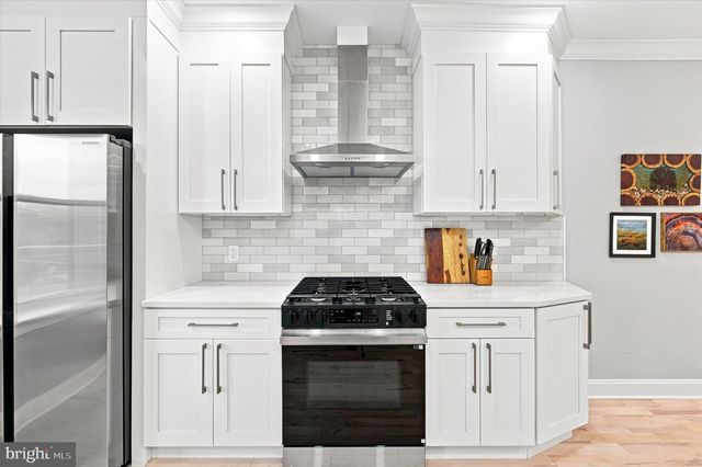 40 E SLOCUM ST, Philadelphia, PA 19119