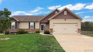 46 Stone Bridge Drive, Moscow Mills, MO 63362