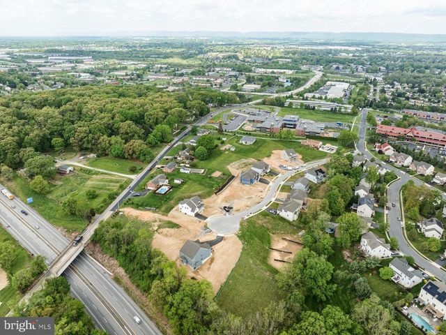 100 LARK MEADOWS DR #HAWTHORNE, Mechanicsburg, PA 17055