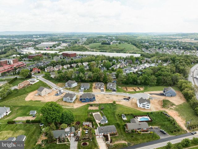 100 LARK MEADOWS DR #HAWTHORNE, Mechanicsburg, PA 17055