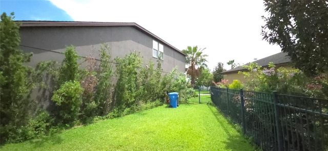 9215 MOUNTAIN MAGNOLIA DRIVE, Riverview, FL 33578