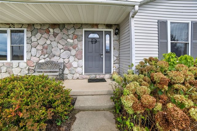 7580 River Road, Evart, MI 49631