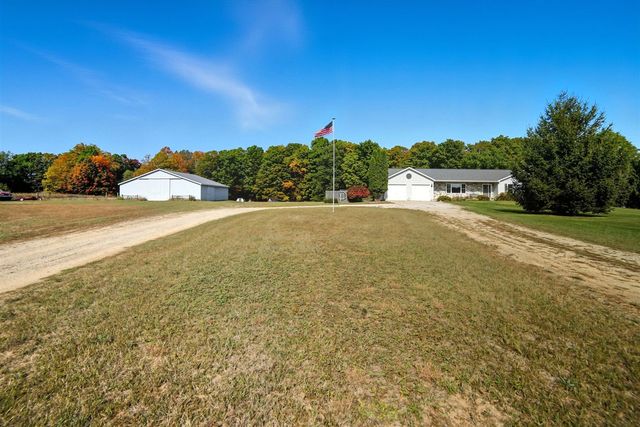 7580 River Road, Evart, MI 49631