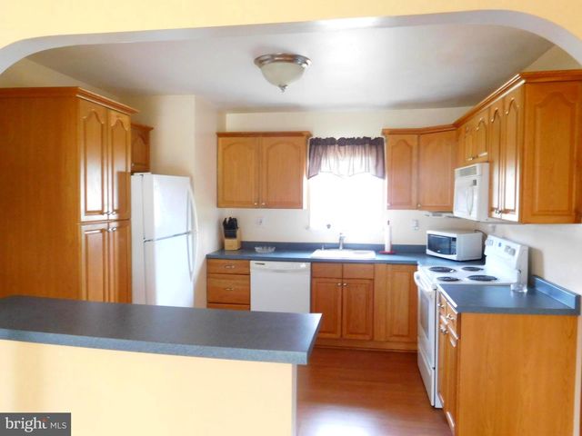 8384 FOREST DR, Pasadena, MD 21122