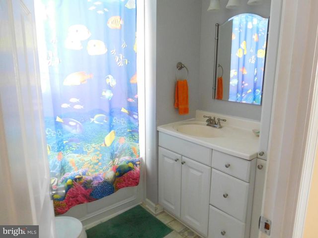 8384 FOREST DR, Pasadena, MD 21122