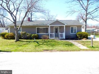 8384 FOREST DR, Pasadena, MD 21122
