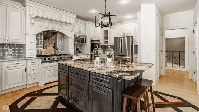 9117 Sargent Manor Court, Indianapolis, IN 46256