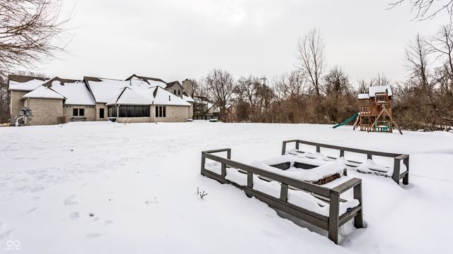 9117 Sargent Manor Court, Indianapolis, IN 46256