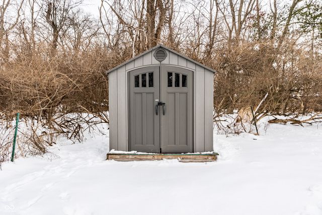 9117 Sargent Manor Court, Indianapolis, IN 46256