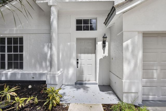 12709 White Coral Drive, Wellington, FL 33414