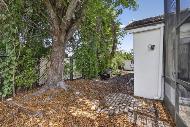 12709 White Coral Drive, Wellington, FL 33414